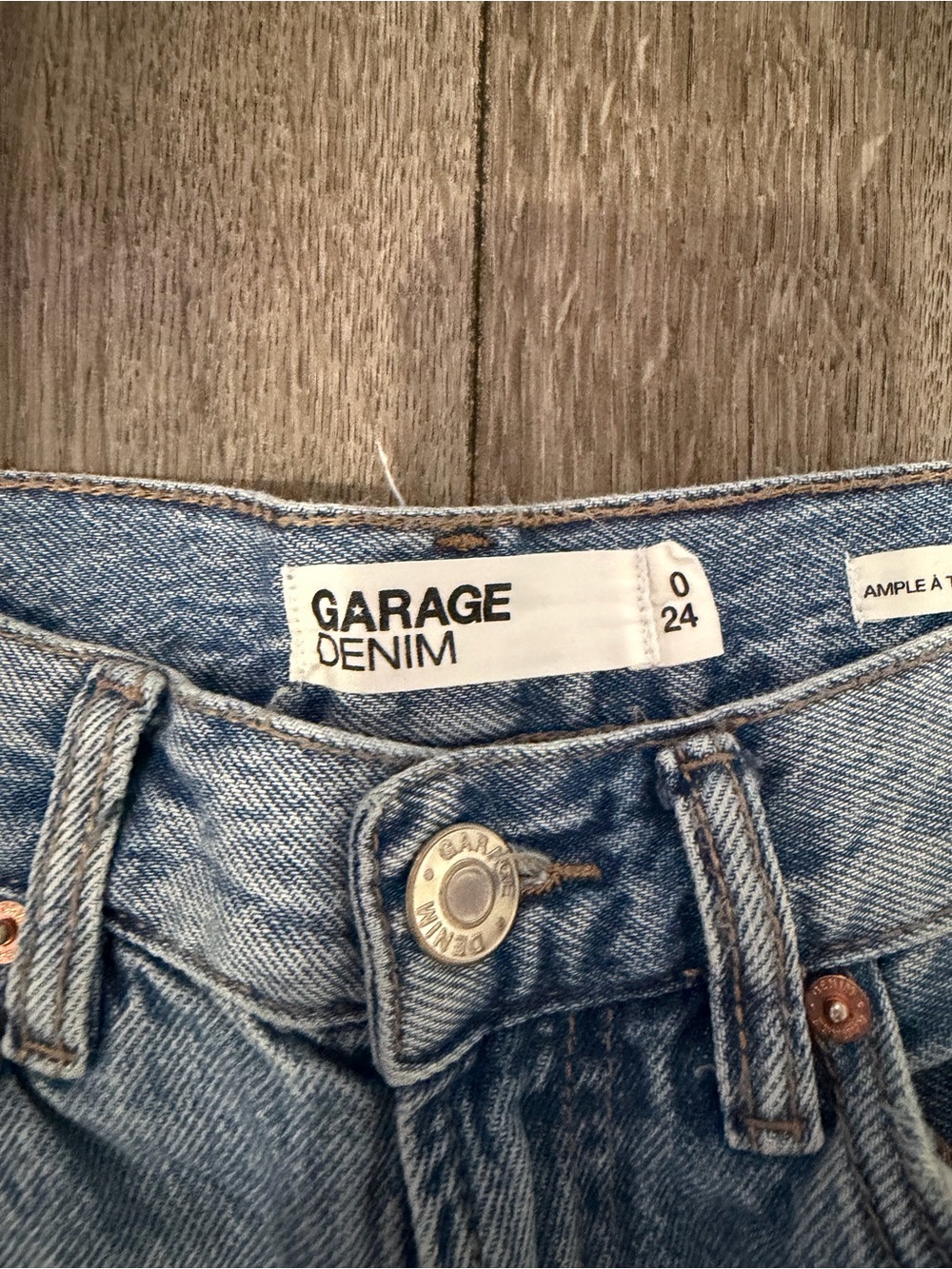 Garage Medium Wash Blue Low Rise Baggy Jeans - Size 0/24